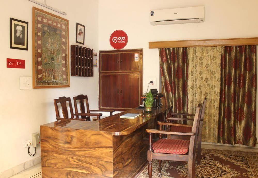 Oyo 1159 Hotel Chandra Prakash อุเดเปอร์ ภายนอก รูปภาพ