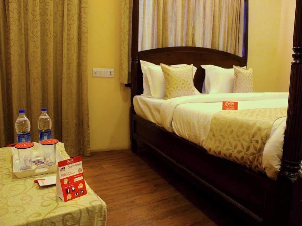 Oyo 1159 Hotel Chandra Prakash อุเดเปอร์ ภายนอก รูปภาพ