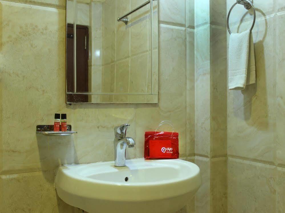 Oyo 1159 Hotel Chandra Prakash อุเดเปอร์ ภายนอก รูปภาพ