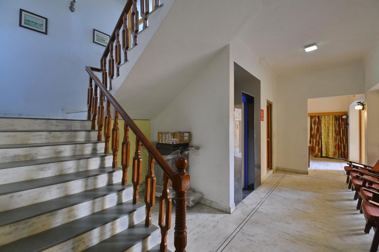 Oyo 1159 Hotel Chandra Prakash อุเดเปอร์ ภายนอก รูปภาพ