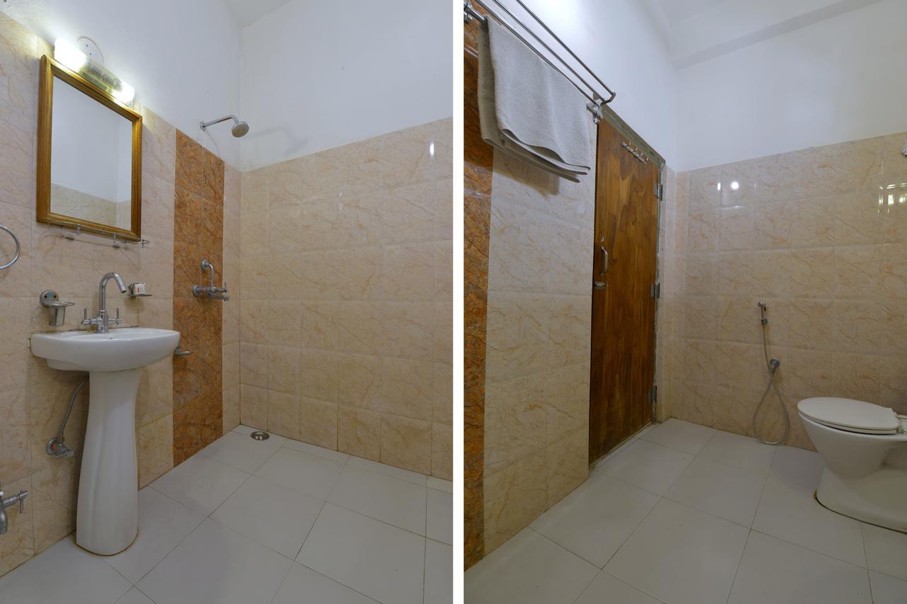 Oyo 1159 Hotel Chandra Prakash อุเดเปอร์ ภายนอก รูปภาพ