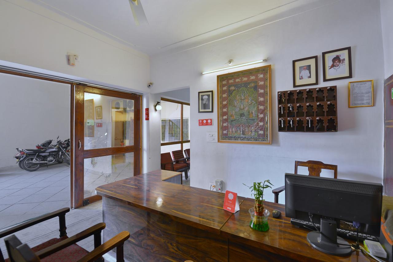 Oyo 1159 Hotel Chandra Prakash อุเดเปอร์ ภายนอก รูปภาพ